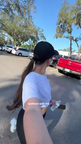 saturday morning workout 💕@AminoLean Energy  #workoutroutine #gymmotivation #morningroutine #morningworkoutroutine #workoutwithme #aminolean #itgirldrink #motivation #cleangirl #fyp 