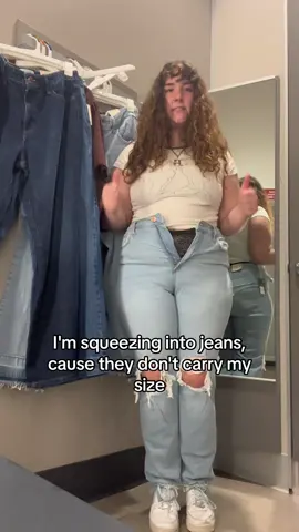 Lets go jean shopping!! I acknowledge that i am one of the lucky few that might actually find a pair of pants in their size. I was so surpised the last pair didnt gap and i was so glad they fit, but i didnt love the way they flared out so i didnt even end up buying them rip 💔 #bodypositivity #dietculture #midsize #midsizefashion #selflove 