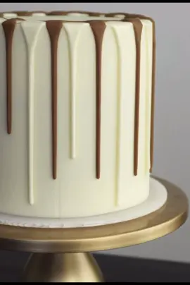 🍰 Two-Toned Drip Cake 🍰  I love how flawless this drip turned out. For this cake I used my favorite Biscoff Cookie butter drip and a Vanilla White Chocolate Ganache Drip. Such a delicious pairing!!  #theblondewhobakes #cakes #cakevideotutorial #cakedecorating #cake #food #foodiesoftiktok #drip #dripcake #howto #cakesofinstagram #instagram #instagood #cakesoftheday #cakedecorator #baking #bake #tiktokpartner #LearnOnTikTok 