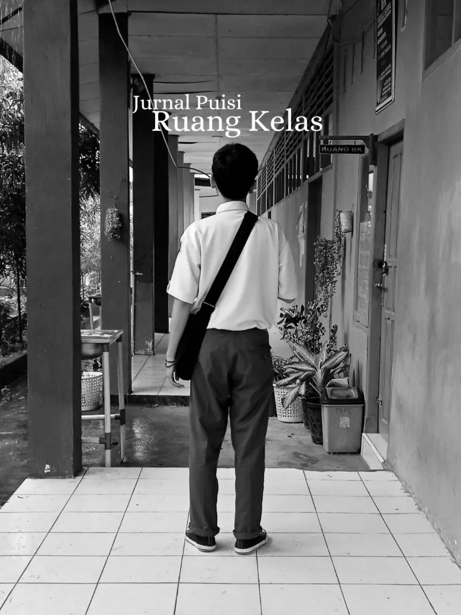 Entah kenapa dengan ruang kelas ini,segala takut akan perpisahan selalu saja terbayang-bayang #puisi #puisikata #puisicinta #puisisedih #puisihati #puisiku #kumpulanpuisi #kumpulanpuisipendek #sajak #katakata #kata #qoutes #qoutesaesthetic #qoutesstorywa #sekolah #pertemanan #vibes #suasana #vibessekolah #suasanasekolah #fyp #fypシ #fypシ゚viral #fypage #fypdongggggggg #fypdong #xyzbca 