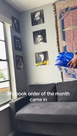 Good morning have a great sunday <3🧚‍♀️#bookofthemonth #bookhaul #bookies #letsread #package #unboxing #happydancechallenge #bookchallenge #romancebooks #fypシ #ylvniedxy #contentjourney 