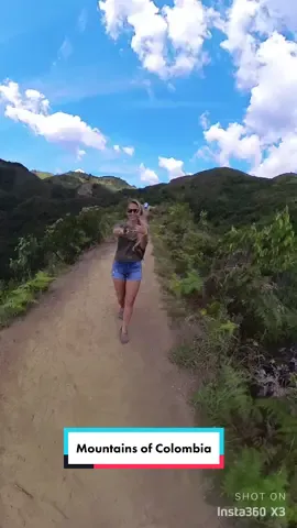 Hiking to Salto Del Buey Waterfall In Colombia 🇨🇴⛰️ #travel #hike #kellyyoung #360camera #360 #islandkey #waterfall #colombia 