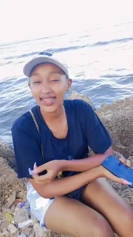 His love continues to pursue me❤️Loving the breeze🏖️❤️ Blessed Sunday #tiktok #700k #fypシ #victoriawendo 