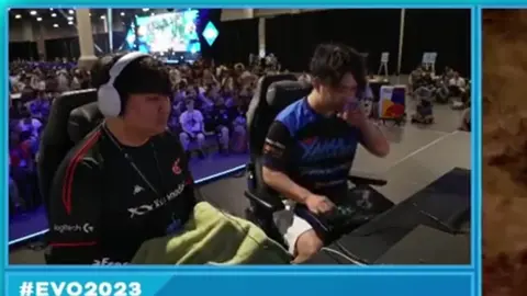 Some people go to extreme lengths to hide their keys from their opponents. A player hid his keys under a blanket at an Esports Street fighter tournament Evo 2023! #Evo2023 #Streetfighter