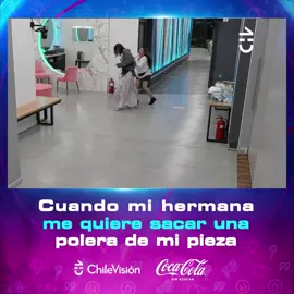 Cuando tu herman@ intenta tomar tus cosas a toda costa😭  #GranHermanoCHV 👁️ Presentado por Coca-Cola✨