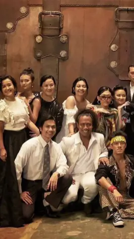 wahh ini cast dari film melodrama yang akan tayang tahun ini di bioskop.. btw ini film musikal yang sangat baru untuk manda✨️film musikal pertama persembahan Garin Nugroho. can't wait!! #amandarawles #arieltatum #nicholassaputra #widimulia #dirasugandi #gisella #morganoey #fyp #foryoupage #filmmusikal #filmmelodrama #segera 