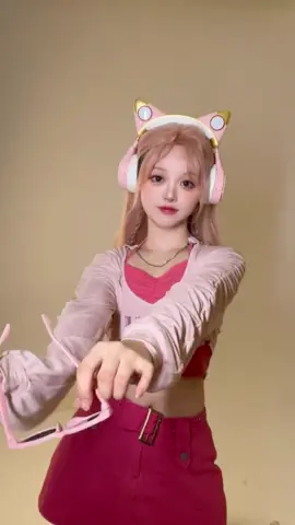 Feel my pink 🩷 power! #barbie #queencard #kawaii 
