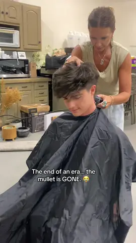 Has to say goodbye to my mullet… 😭 HARDEST DAY OF MY LIFE! 