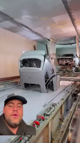 #duet THIS HAS BLOWN MY MIND ! Thats not hiw they paint cars isit ? - IG - richardsalesofficial #viral #xyzbca #FYP 