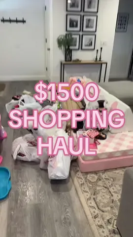 I’m going to be extremely vaunerable and honest with you guys….I am struggling mentally. I DO NOT promote shopping as a form of therapy. This is simply my real life as shopaholic 🛍️ #shoppingaddict #shoppingtok #shoppinghaul #shoppinghauls #fypシ゚viral 