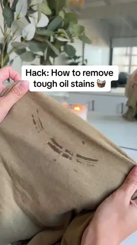 Say goodbye to tough oil stains on your favourite clothes 👋 this simple trick works on both new + old oil stains to leave your clothes looking new ♥️  #laundryhacks #stainremoval #stainremover #laundrytok #homehacks 