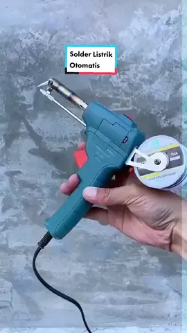 bapak suka memperbaiki alat elektronik sendiri? pakai solder listrik otomatis ini pak #solder #solderlistrik #solderlistrikotomatis #solderotomatis #timah 