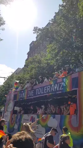 #csd #Pride #csd2023 #csdhamburg #csd2023🏳️‍🌈🏳️‍🌈🏳️‍🌈 #LoveIsLove #fy #fyp #viral #mariahcarey #christopherstreetday #hamburg #toleranz #Love 
