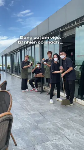 Bật mode hóng chuyện 😨😨😨 #nhanvien #dailymemes #dailystory #même#memeny #meme #fyp #xuhuong #trending #haihuoc #drama #trillrootopcafe #trillgroup  