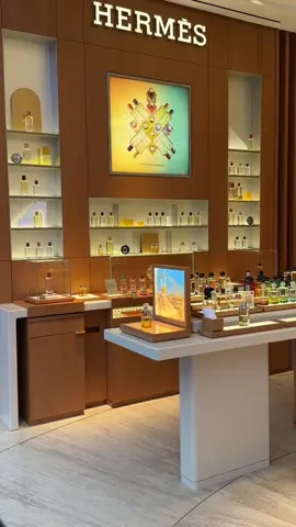 تمني وابشري بالي تبينه يجيك من ذا العين♥️🫶🏻#fypシ #explore #dior #HERMES #CHANEL 