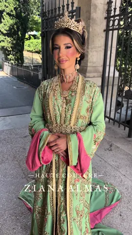 Nouvelle CO Haute couture vert 🍏  #ziana #caftanmarocain #caftanstyle #caftanmarocain🇲🇦 #blonde #makeupartist #bridalstylist #negafamarocaine #caftanmarie 