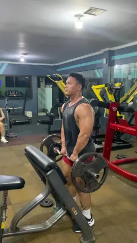 #gym #gymmotivation #GymLife #motivation #workout #shoulderworkout #bodybuilding #fypシ #fypシ゚viral #bodybuilder #menphysique 