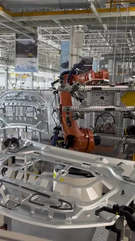 #southkorea #factory #robot #roboarm #korea #korearobot #technology #robotechnology #factorywork #carfactory 