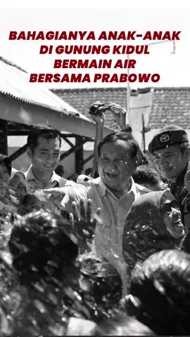 Bahagianya Anak-anak Gunung Kidul Bermain Air Bersama Pak Prabowo #prabowountuksemua  #agusutusanbareng  #prabowosubianto  #prabowo  #sumurbor  #gunungkidul 