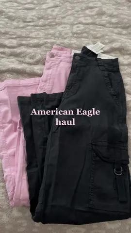 They’re the dreamy drape super high-rise baggy wide leg pants🤩 #haul #shopping #ae #americaneagle #americaneaglehaul #americaneaglecargopants #cargopants #pink #pinkaesthetic #clothes #clothinghaul #aesthetic #shoppinghaul #fyp #haultok #backtoschool 