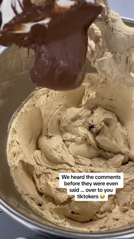 Go on then … lets hear them 😅🤣 #snackcidents #cookiedough #food #honestly #fyp #viralvideo #tiktok #comments #jokes #funny #limitededition #tasty #delicious 