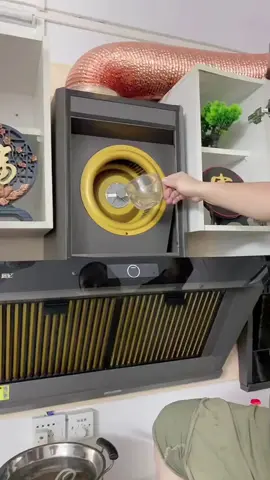 Extractor fan demonstration