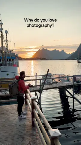 📷 = 🕊️ … do you agree? | 📍Reine / Lofoten 🇳🇴 | 📷 more beautiful places @giuliogroebert  | 🚐 currently on the Lofoten with @elena_wuest  | #lofoten #norway #peace #photography #videography #cinematic #reine #beautifulplaces #Love #behindthescenes #photolover #photographylovers #photoeveryday 