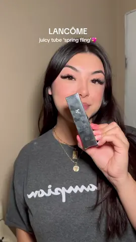 Lancome juicy tube in spring fling 💖 its such a pretty gloss  #lancome #lancomejuicytubes #fyp #lipgloss #BeautyTok #makeup #foryou #pinklipgloss #lancomemakeup 