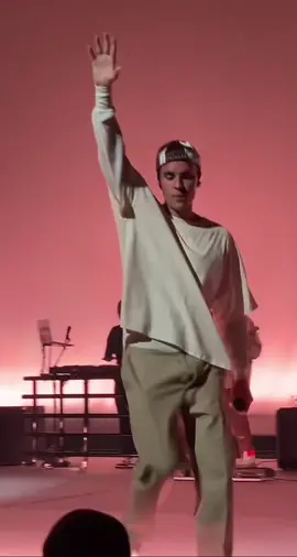 Justin Bieber e The Kid Laroi cantando Stay  #justinbieber #justinbieberfan #justinbiebertiktok #belieber #belieberforeverrr #thekidlaroi #stay #foryou #fly #fyp 