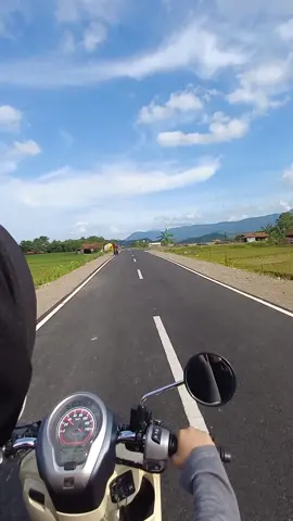 🛵💨#scoopyindonesia #scoopy2021 #kuninganjawabarat #kuninganrepost #bendungankuningan 