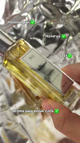 Rekomendasi Eau De Parfume. Booperi parfume SR12 solusinya #sr12 #sr12herbalskincare #sr12herbalid #booperisr12 #parfumesr12 #fantasyparfum #misteriosaparfumsr12 #minyakwangi #parfume #sr12skincare 