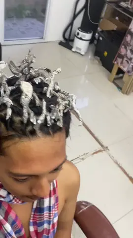 ดัดฟรอย #ฮิปปี้🌻 #ราสต้า🇯🇲 #ร็อคเกอร์🤘 #ผู้ชายผมยาว #kohsamui🌴 #sammitrbarbershop 
