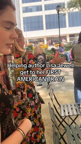 Behind the scenes of author’s traveling is kinda fun huh?! #fyp #foryoupage #workinginpublishing #officelife #lisajewell #lisajewellauthor #bookrecommendation #officehumor  