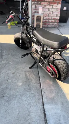 Hogzilla active!😮‍💨🫡💯🦍🦍🦍port done Springs installed!🏍️🛞💨💨💨💨#fyp #minibikes #predator212 #billet #arc #arcracing #pwk28 #flattoppistons 
