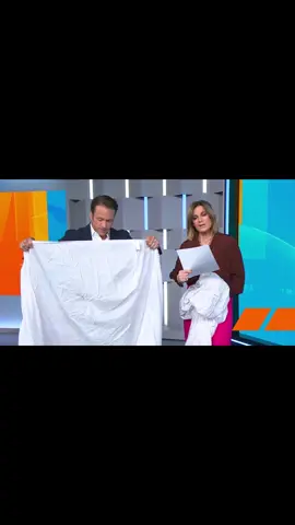Kylie and Matt attempted this household hack by Liana from @fromhousetohome__ to keep your sheets tidy and organised with mixed results!   #organization #homeorganization #laundry 