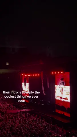 definitely the best intro ive ever seen#motleycrue #nikkisixx #stadiumtour2023 #ohiostatestadium #columbus #tommylee #concert #rockstar #rocknroll #vinceneil #john5 