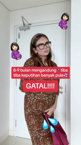 Nasib baik ada Sitz Bath Fatimah ni! Kalau tau, penat menggaru 🥹 Kalau you guys nak tahu, SEMUA KAUM WANITA boleh guna Sitz Bath Fatimah tau! TAK KIRA USIA 😍 Elok untuk pulihkan keputihan berlebihan, buasir & APA YANG LAGI BEST, nak bersihkan bahagian bawah lepas haid pun boleh!!!! 🤭 RUGI LAH TAK CUBA! Nak cuba? Tekan beg kuning dekat atas okay 🥰 #RoadToTikTokAwardsMY #fyp #foryoupage #trending #tiktokmalaysia #ibuhamil #ibumengandung #pregnanttips #firsttimemom #mengandung #sitzbath #gbs #rendaman #rendamanfaraj #keputihan 