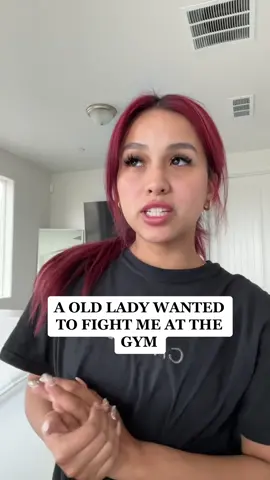 home girl im just here for a bubble but not a black eye #gym #GymTok #grwm #storytime #relatable #foryou #fyp #spendthedaywithme 