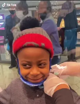 Kid gets ear piercing 😭😂 #share #explore #funny #kidsoftiktok #kidtiktok #tiktokviral #fyp #foryoupage #fypシ #viralvideo #trending #laughter #funnyvideos #tiktok #earpeircing #safe #neworleans 