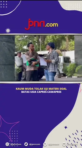 Mahkamah Konstitusi diminta menolak permohonan untuk menurunkan syarat usia minimal calon presiden dan calon wakil presiden dari 40 tahun seperti diatur dalam Undang-Undang Pemilu menjadi 35 tahun. Persoalan batas minimal usia pejabat publik bukanlah persoalan konstitusionalitas yang harus diputus MK, melainkan menjadi kewenangan pembentuk undang-undang untuk mengaturnya. #MK #Pilpres2024 #BatasUsiaCapresCawapres #fyp #idbreakingnews 