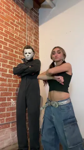 Everyday (is Halloween) @McKenzi Brooke #michaelmyersoftiktok #michaelmyersoftiktok_ #halloween1978  #michaelmyers #halloween #fall #autumn #spookyseason #fallaesthetic #autumnaesthetic #theshape #theboogeyman #boogeyman #horror #horrortok 