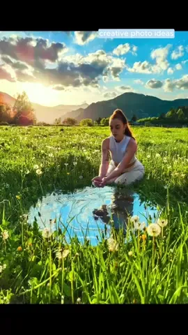 Looking for unique and creative photo ideas? You should try this water reflection photography! Tag your bffs and make fun photos for your IG feed~ #waterreflectionchallenge  #howtotiktokk  #creativephotography 