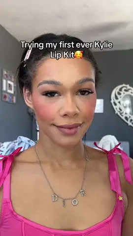 What do you think? #kyliecosmetics #kyliekipkit #makeup #trending 