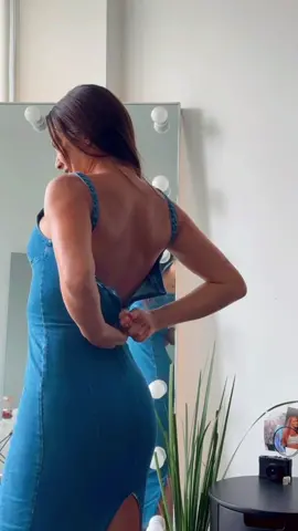 La batalla con este vestido era una señal 😅 Se me fue rompiendo todo el camino hasta quedar con la nalga afuera cuando ya iba saliendo 🤦🏻‍♀️ #grwm #makeuptutorial #makeup #maquillaje #gettingready #alistateconmigo #OOTD #outfitideas #trend #trending #cdmx #mexico #castillodechapultepec 