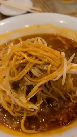 Tokushima Rameno  (徳島ラーメン麺王 高松駅前店) 📍1-chome-1 Kotobukicho, Takamatsu, Kagawa 760-0023 Japan #japanesefood #buymeal #tiktokfood #japan #takamatsu #kagawa #shikoku #ramen #noodles #japanesenoodle  #바이밀 #밥사줄게 #틱톡푸드 #틱톡맛집 #틱톡푸드크리에이터 #틱톡파트너크리에이터  #일본여행 #다카마쓰 #다카아쓰맛집 #먹방  #日本旅行 #日本料理 #日本 #香川 #さぬき #高松 #四国 #ラーメン #麺王 
