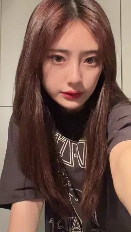 このダンス覚えれ無さすぎて汗だく