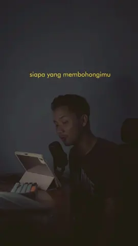 Kita akan tau siapa yang menolong kita ketika kita sedang jatuh dan dibawah #quotes #kehidupan #motivasi #fyp #menujuterang 