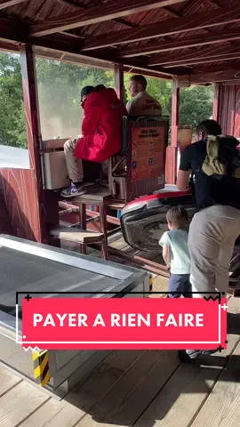 Les gens en galere a porter leur bateau 😭 Cest ouf 😭 #parcsaintpaul 