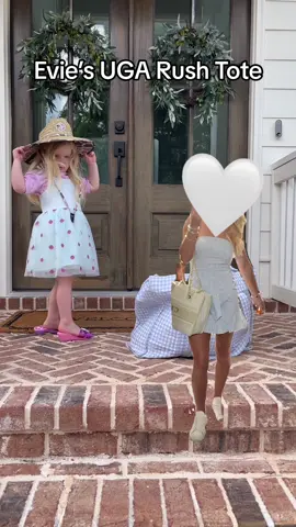 YEAR TWO, DAY ONE OF #georgiarush!!! We are recreating cousin Charley’s outfit and it was a fail but our rush tote is a slay. Vote for Rush Queens Evie & Charley! #rushtok #bamarush #bamarushtok 