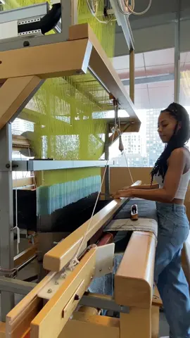 Testing ang weaving things ✨ #blackart #artist #blackcontemporaryart #womenpower #blackpower #textile #textileartist #photo #gallery #mtlmoments #artwork #contemporaryart #light #contemporaryartist #gallerywall #textilearts #loom #loomweaving #textilemachine #textiledesign #textile #loom #jacquardloom #weavingloom #installation #michaellesergile 